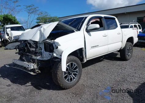 2022 Toyota Tacoma Sr V6/Sr5 V6/Trd Off Road/Trd Pro/Trd Sport z USA, uszkodzony, nr VIN 3TYCZ5AN2NT054032